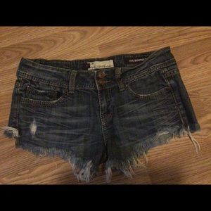 Women’s shorty shorts